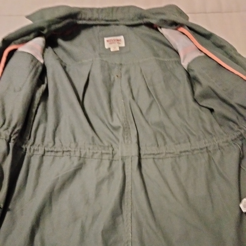 Jacket - Picture 3 of 4